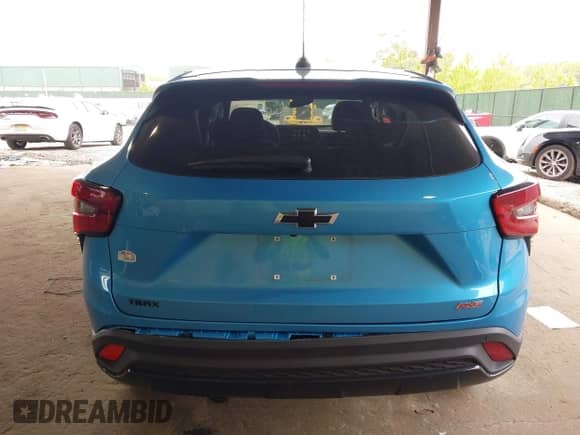 2025 Chevrolet Trax 1RS с VIN KL77LGEP4SC120161, выставлен на аукционе IAAI как лот 42230571 с пробегом 3 170 миль миль и . История ставок и продаж доступна на DreamBid. Изображение 17.