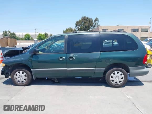 1999 Dodge Caravan SE with VIN 2B4GP44R5XR409585, listed as a IAAI auction lot 42444315 with Not provided miles and . Bid and sale history available at DreamBid. Image 15.