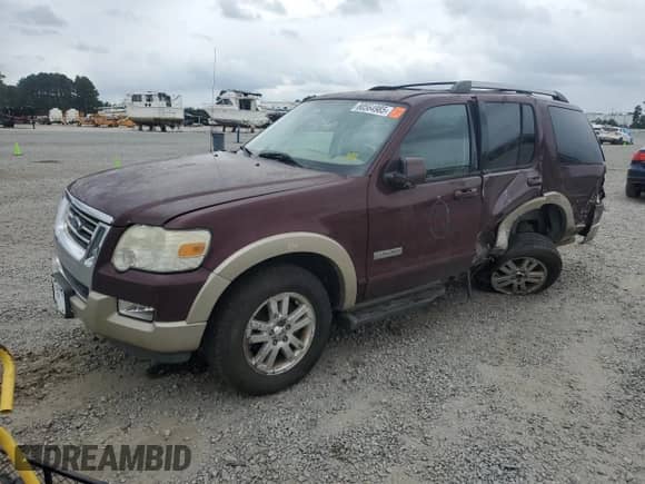 2006 Ford Explorer Eddie Bauer с VIN 1FMEU74E86ZA24460, выставлен на аукционе Copart как лот 80564985 с пробегом 181 356 миль миль и Списание • Salvage title. История ставок и продаж доступна на DreamBid. Изображение 1.