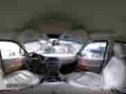 2005 Ford Explorer XLT z VIN 1FMZU73WX5ZA04530, wystawiony jako IAAI lot #42480065 z przebiegiem 133 593 mil mil oraz . Historia ofert i sprzedaży dostępna na DreamBid. Obrazek 19.