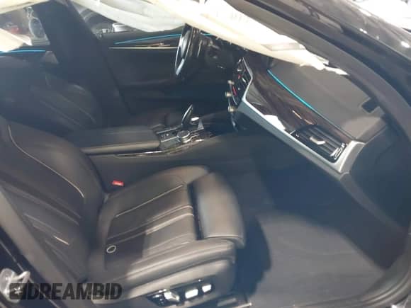 2019 BMW 5 Series M550i xDrive с VIN WBAJB9C54KB289284, выставлен на аукционе IAAI как лот 43067073 с пробегом 65 283 миль миль и . История ставок и продаж доступна на DreamBid. Изображение 5.