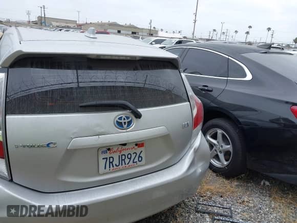 2016 Toyota Prius One z VIN JTDKDTB36G1120301, wystawiony jako IAAI lot #41578429 z przebiegiem 186 479 mil mil oraz . Historia ofert i sprzedaży dostępna na DreamBid. Obrazek 16.