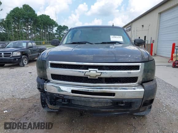 2011 Chevrolet Silverado 1500 LT z VIN 3GCPKSEA5BG216494, wystawiony jako IAAI lot #42683144 z przebiegiem 261 539 mil mil oraz . Historia ofert i sprzedaży dostępna na DreamBid. Obrazek 6.