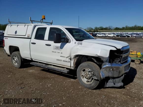 2016 Chevrolet Silverado 2500HD Work Truck z VIN 1GC2KUEG5GZ180579, wystawiony jako Copart lot #56545005 z przebiegiem 331 061 mil mil oraz Czysty tytuł • Clean title. Historia ofert i sprzedaży dostępna na DreamBid. Obrazek 4.