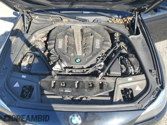 2014 BMW 5 Series 550i xDrive с VIN WBAKP9C59ED693440, выставлен на аукционе Copart как лот 82652705 с пробегом 116 007 миль миль и Чистый • Clean title. История ставок и продаж доступна на DreamBid. Изображение 11.