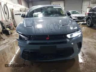 2024 Dodge Hornet R/T z VIN ZACPDFCW1R3A23842, wystawiony jako Copart lot #44636255 z przebiegiem 5 222 mil mil oraz Szkoda całkowita • Salvage title. Historia ofert i sprzedaży dostępna na DreamBid. Obrazek 5.