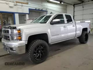 2015 Chevrolet Silverado 1500 LT z VIN 1GCVKREC4FZ444526, wystawiony jako Copart lot #70058255 z przebiegiem 149 090 mil mil oraz Szkoda całkowita • Salvage title. Historia ofert i sprzedaży dostępna na DreamBid. Obrazek 1.