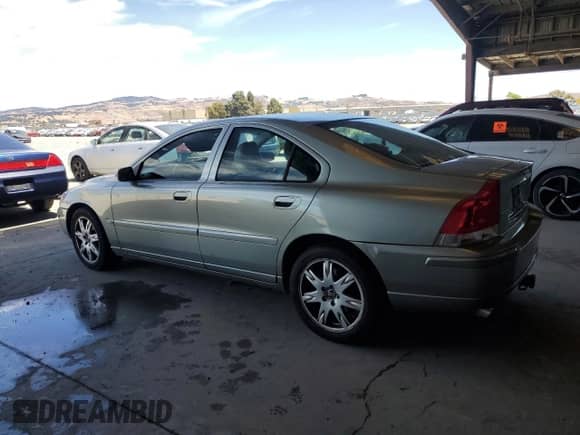 2006 Volvo S60 2.5L Turbo с VIN YV1RH592962527978, выставлен на аукционе Copart как лот 65949275 с пробегом 158 744 миль миль и Списание • Salvage title. История ставок и продаж доступна на DreamBid. Изображение 2.