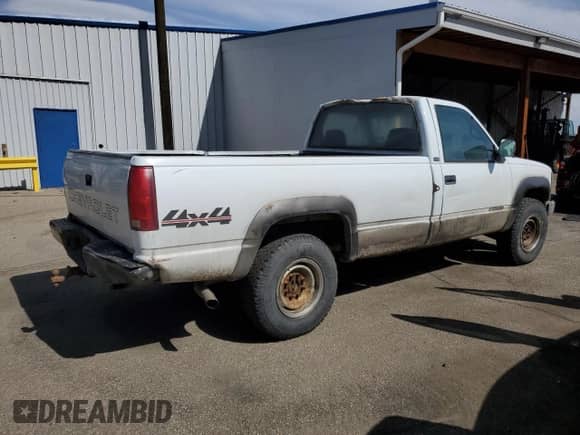 1996 Chevrolet Silverado 2500 with VIN 1GCGK24RXTZ113435, listed as a Copart auction lot 48055715 with 199,643 mi miles and Non repairable. Bid and sale history available at DreamBid. Image 3.
