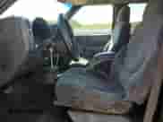 2001 Chevrolet S-10 LS with VIN 1GCDT13W61K170156, listed as a Copart auction lot 60228255 with 294,955 mi miles and Clean title. Bid and sale history available at DreamBid. Image 7.