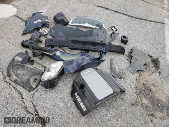 2006 Chrysler 300 C with VIN 2C3KA63H66H240561, listed as a Copart auction lot 71257935 with 188,941 mi miles and Salvage title. Bid and sale history available at DreamBid. Image 12.