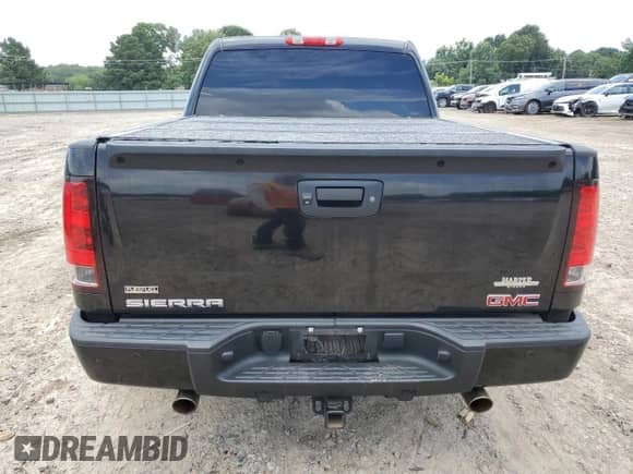 2011 GMC Sierra 1500 Denali z VIN 3GTP1XE23BG137771, wystawiony jako Copart lot #64830915 z przebiegiem 176 307 mil mil oraz Czysty tytuł • Clean title. Historia ofert i sprzedaży dostępna na DreamBid. Obrazek 6.