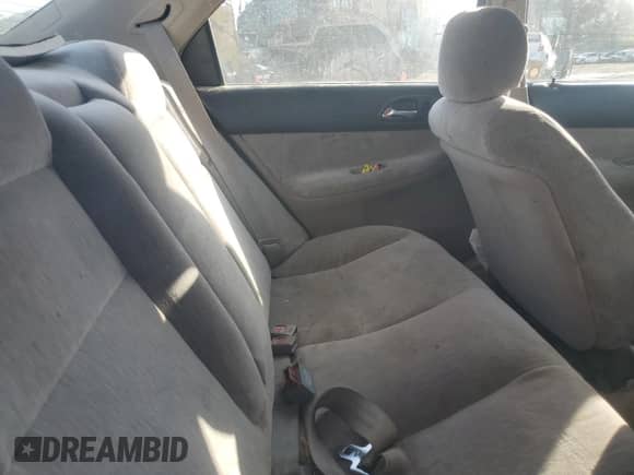 1994 Honda Accord LX z VIN 1HGCD5639RA083324, wystawiony jako Copart lot #84541054 z przebiegiem 175 409 mil mil oraz Szkoda całkowita • Salvage title. Historia ofert i sprzedaży dostępna na DreamBid. Obrazek 10.