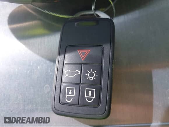 2018 Volvo S60 Inscription с VIN LYV402HK9JB173328, выставлен на аукционе IAAI как лот 41818895 с пробегом 60 215 миль миль и . История ставок и продаж доступна на DreamBid. Изображение 11.