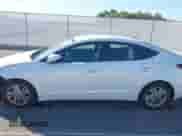 2020 Hyundai Elantra SEL z VIN 5NPD84LFXLH512650, wystawiony jako IAAI lot #43410928 z przebiegiem 81 785 mil mil oraz . Historia ofert i sprzedaży dostępna na DreamBid. Obrazek 14.