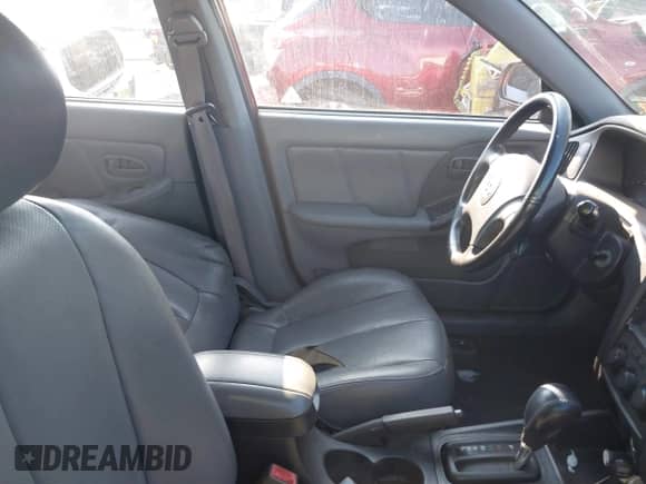 2004 Hyundai Elantra GT z VIN KMHDN56D84U129947, wystawiony jako IAAI lot #39868748 z przebiegiem 105 794 mil mil oraz . Historia ofert i sprzedaży dostępna na DreamBid. Obrazek 5.