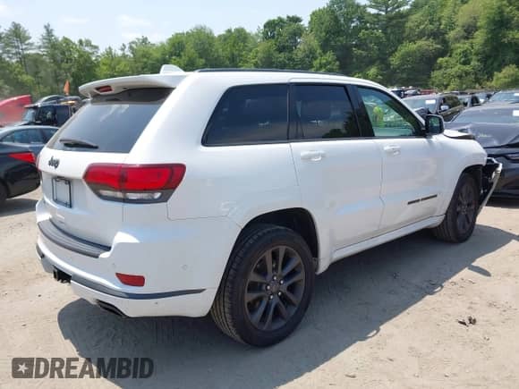 2019 Jeep Grand Cherokee High Altitude z VIN 1C4RJFCGXKC703722, wystawiony jako IAAI lot #42475162 z przebiegiem 104 459 mil mil oraz . Historia ofert i sprzedaży dostępna na DreamBid. Obrazek 4.