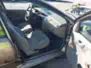 2000 Dodge Neon Highline z VIN 1B3ES46C7YD857818, wystawiony jako IAAI lot #43011751 z przebiegiem 198 792 mil mil oraz . Historia ofert i sprzedaży dostępna na DreamBid. Obrazek 5.