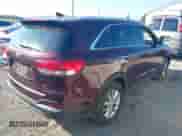 2017 Kia Sorento LX z VIN 5XYPGDA53HG232402, wystawiony jako IAAI lot #43218293 z przebiegiem 149 088 mil mil oraz . Historia ofert i sprzedaży dostępna na DreamBid. Obrazek 4.