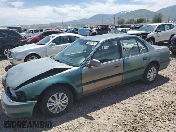 1993 Honda Accord LX с VIN 1HGCB7552PA127679, выставлен на аукционе Copart как лот 55845345 с пробегом 293 718 миль миль и Списание • Salvage title. История ставок и продаж доступна на DreamBid. Изображение 1.