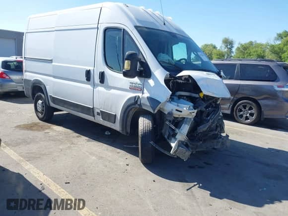 2019 Ram ProMaster Cargo с VIN 3C6TRVCGXKE510625, выставлен на аукционе IAAI как лот 42542864 с пробегом Не указан миль и . История ставок и продаж доступна на DreamBid. Изображение 1.