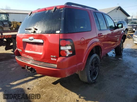 2008 Ford Explorer XLT with VIN 1FMEU73838UA85260, listed as a Copart auction lot 46946325 with 241,704 mi miles and Salvage title. Bid and sale history available at DreamBid. Image 3.