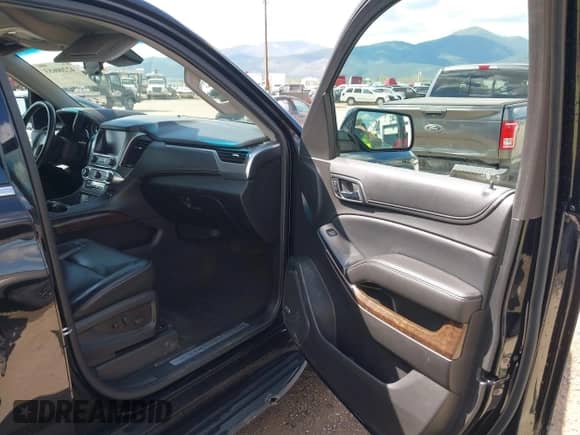 2016 Chevrolet Suburban LT с VIN 1GNSKHKC0GR351352, выставлен на аукционе IAAI как лот 42200653 с пробегом 76 996 миль миль и . История ставок и продаж доступна на DreamBid. Изображение 5.