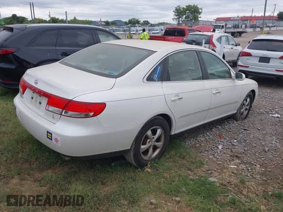 2007 Hyundai Azera SE с VIN KMHFC46F37A188131, выставлен на аукционе IAAI как лот 42864817 с пробегом 161 960 миль миль и . История ставок и продаж доступна на DreamBid. Изображение 4.
