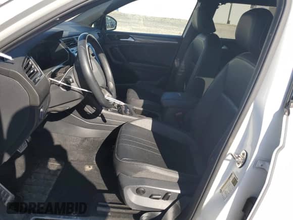 2022 Volkswagen Tiguan SE R-Line Black с VIN 3VV8B7AX3NM086718, выставлен на аукционе Copart как лот 85096255 с пробегом 47 525 миль миль и Списание • Salvage title. История ставок и продаж доступна на DreamBid. Изображение 7.