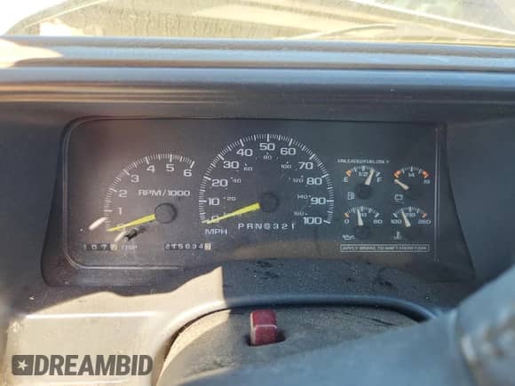 1998 Chevrolet Silverado 1500 z VIN 1GCEC19R3WR111344, wystawiony jako Copart lot #70771365 z przebiegiem 215 634 mil mil oraz Szkoda całkowita • Salvage title. Historia ofert i sprzedaży dostępna na DreamBid. Obrazek 9.