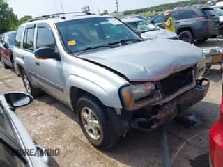 2005 Chevrolet TrailBlazer LT с VIN 1GNDS13S952363933, выставлен на аукционе IAAI как лот 42702285 с пробегом 191 405 миль миль и . История ставок и продаж доступна на DreamBid. Изображение 1.