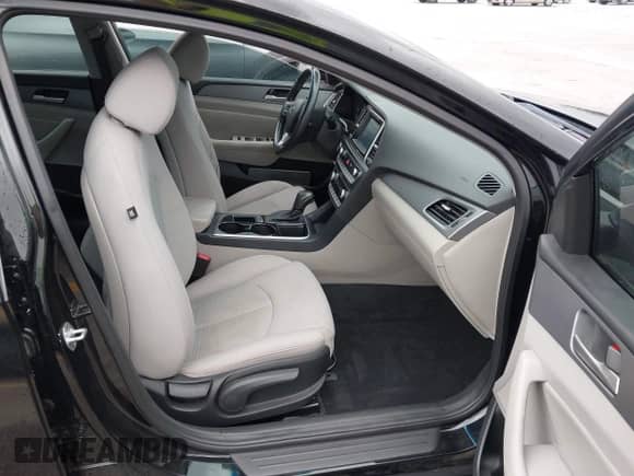 2018 Hyundai Sonata SEL with VIN 5NPE34AF2JH600479, listed as a IAAI auction lot 42285751 with 146,463 mi miles and . Bid and sale history available at DreamBid. Image 5.