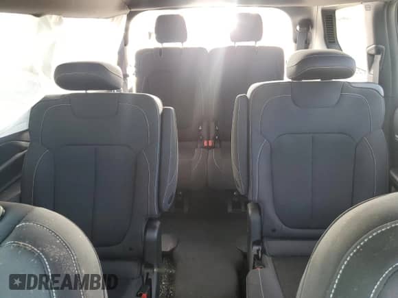 2024 Jeep Grand Cherokee Laredo z VIN 1C4RJJAG6R8504458, wystawiony jako Copart lot #59171984 z przebiegiem 5 955 mil mil oraz Szkoda całkowita • Salvage title. Historia ofert i sprzedaży dostępna na DreamBid. Obrazek 10.