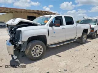 2019 Chevrolet Silverado 2500HD LT z VIN 1GC1KSEY3KF274379, wystawiony jako Copart lot #60676865 z przebiegiem 73 237 mil mil oraz Szkoda całkowita • Salvage title. Historia ofert i sprzedaży dostępna na DreamBid. Obrazek 1.