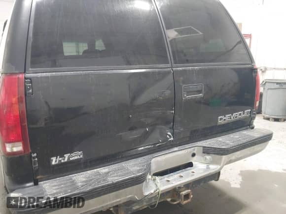 1997 Chevrolet Suburban с VIN 3GNEC16R6VG177641, выставлен на аукционе IAAI как лот 42146780 с пробегом 263 676 миль миль и . История ставок и продаж доступна на DreamBid. Изображение 6.