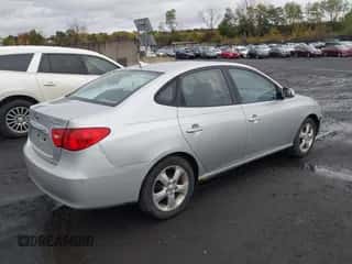 2010 Hyundai Elantra GLS z VIN KMHDU4ADXAU869788, wystawiony jako IAAI lot #43485498 z przebiegiem 213 327 mil mil oraz . Historia ofert i sprzedaży dostępna na DreamBid. Obrazek 4.