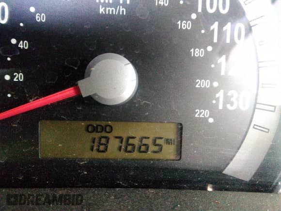 2007 Hyundai Entourage GLS с VIN KNDMC233376041076, выставлен на аукционе IAAI как лот 35154157 с пробегом 187 665 миль миль и . История ставок и продаж доступна на DreamBid. Изображение 7.