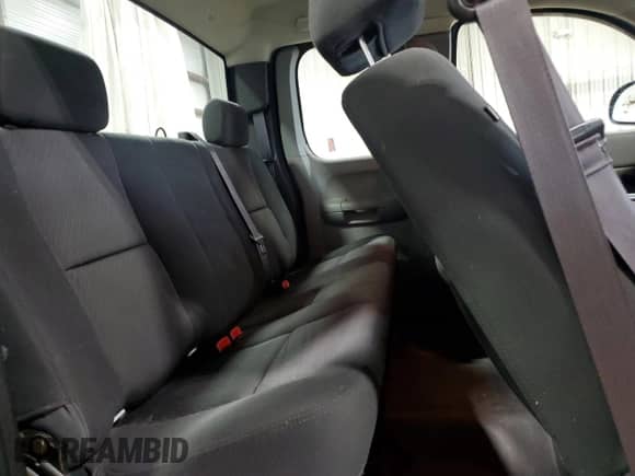 2013 Chevrolet Silverado 1500 Work Truck z VIN 1GCRKPEA4DZ397418, wystawiony jako Copart lot #82654955 z przebiegiem 103 318 mil mil oraz Czysty tytuł • Clean title. Historia ofert i sprzedaży dostępna na DreamBid. Obrazek 10.