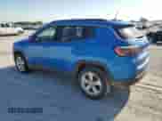 2018 Jeep Compass Latitude z VIN 3C4NJCBB0JT412183, wystawiony jako Copart lot #69242045 z przebiegiem 86 536 mil mil oraz Szkoda całkowita • Salvage title. Historia ofert i sprzedaży dostępna na DreamBid. Obrazek 2.