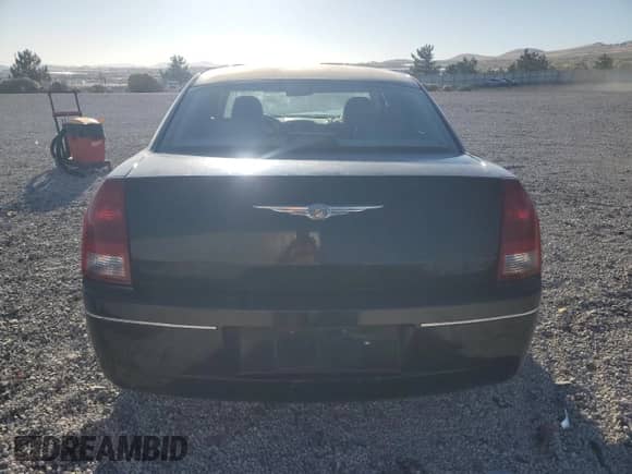 2006 Chrysler 300 Touring с VIN 2C3KA53G66H405560, выставлен на аукционе Copart как лот 85936275 с пробегом 165 954 миль миль и Списание • Salvage title. История ставок и продаж доступна на DreamBid. Изображение 6.