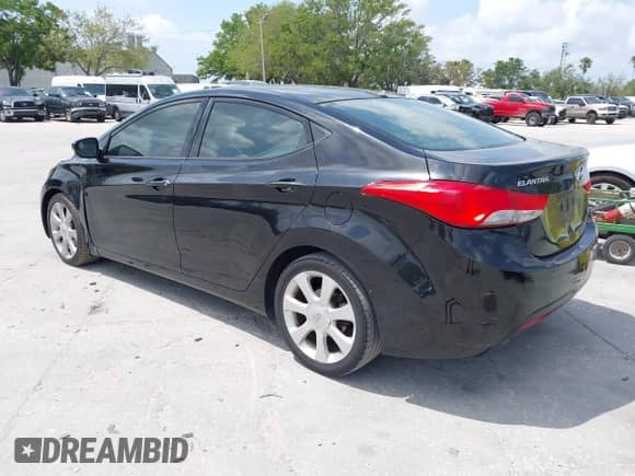 2013 Hyundai Elantra Limited с VIN 5NPDH4AE8DH195026, выставлен на аукционе IAAI как лот 41873146 с пробегом 172 792 миль миль и . История ставок и продаж доступна на DreamBid. Изображение 3.