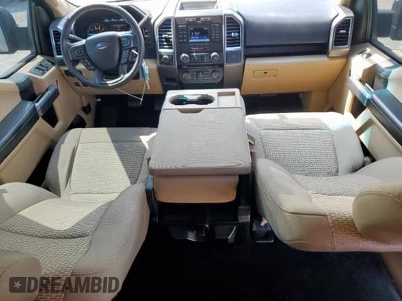 2016 Ford F-150 XL z VIN 1FTEW1CP0GKD15625, wystawiony jako Copart lot #81012245 z przebiegiem 106 855 mil mil oraz Szkoda całkowita • Salvage title. Historia ofert i sprzedaży dostępna na DreamBid. Obrazek 8.