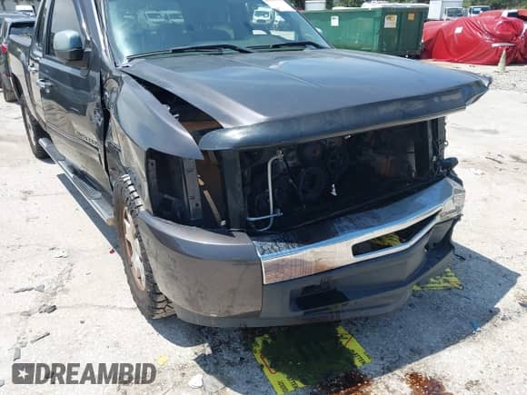 2011 Chevrolet Silverado 1500 LT с VIN 3GCPCSEA9BG202000, выставлен на аукционе IAAI как лот 43096956 с пробегом 146 792 миль миль и . История ставок и продаж доступна на DreamBid. Изображение 18.