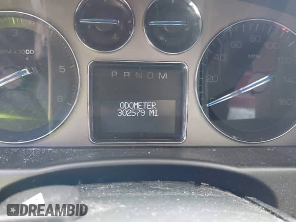 2008 Cadillac Escalade ESV with VIN 1GYFC66888R234597, listed as a IAAI auction lot 42511273 with 302,579 mi miles and . Bid and sale history available at DreamBid. Image 7.