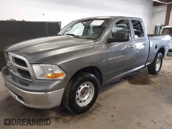 2011 Ram 1500 SLT z VIN 1D7RV1GT0BS512823, wystawiony jako IAAI lot #41707666 z przebiegiem 144 512 mil mil oraz . Historia ofert i sprzedaży dostępna na DreamBid. Obrazek 19.