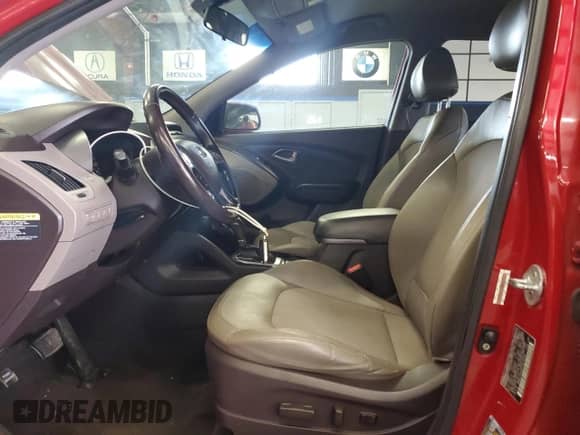 2015 Hyundai Tucson SE z VIN KM8JUCAG6FU974956, wystawiony jako Copart lot #69148475 z przebiegiem 99 898 mil mil oraz Czysty tytuł • Clean title. Historia ofert i sprzedaży dostępna na DreamBid. Obrazek 7.