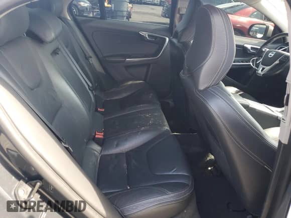2013 Volvo S60 T6 R-Design Platinum с VIN YV1902FH2D2174043, выставлен на аукционе Copart как лот 64599995 с пробегом 161 918 миль миль и Списание • Salvage title. История ставок и продаж доступна на DreamBid. Изображение 10.