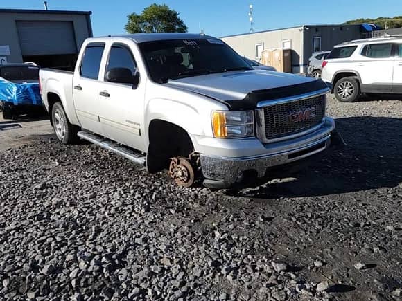 2013 GMC Sierra 1500 SLE z VIN 3GTP2VE73DG191779, wystawiony jako Copart lot #84291085 z przebiegiem 156 115 mil mil oraz Szkoda całkowita • Salvage title. Historia ofert i sprzedaży dostępna na DreamBid. Obrazek 14.