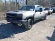 2005 Chevrolet Silverado 1500 LT with VIN 2GCEK13T751216564, listed as a IAAI auction lot 42141599 with 234,810 mi miles and . Bid and sale history available at DreamBid. Image 2.