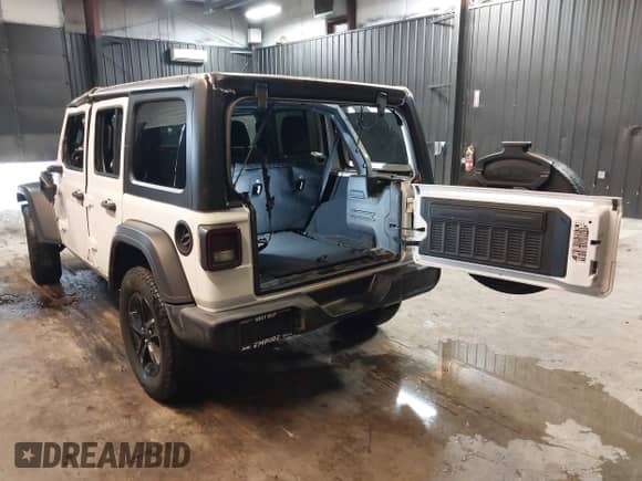 2021 Jeep Wrangler Unlimited Willys z VIN 1C4HJXDN6MW856999, wystawiony jako IAAI lot #42642495 z przebiegiem 62 167 mil mil oraz . Historia ofert i sprzedaży dostępna na DreamBid. Obrazek 3.